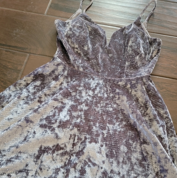 Junior Party Dress - Picture 2 of 4